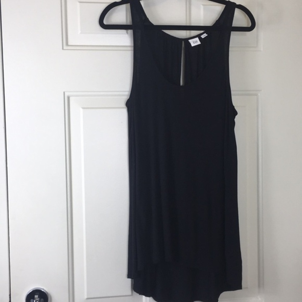 Gap, Size XS (looks and wears like a S/M), Top.